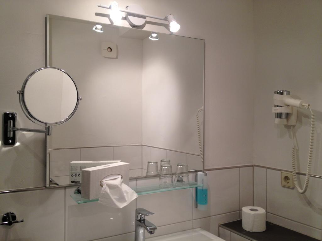 Brutsches Rebstock Hotel Laufenburg Kamer foto